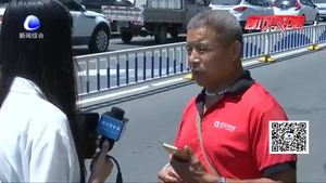 鞋子賣(mài)剩棄之可惜 店主欲捐出