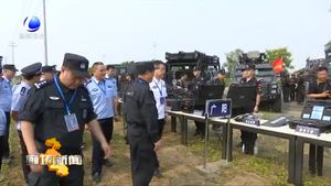 市公安局開(kāi)展特巡警“亮劍2019”拉動(dòng)演練