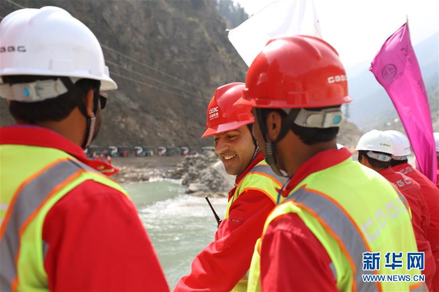 （國際·圖文互動(dòng)）（2）通訊：大壩成功截流——中企建設(shè)巴基斯坦蘇吉吉納里水電站取得階段性成果